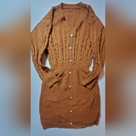 CUPSHE Women's V Neck Long Sleeve Cable Knit Pullover Mini Sweater - Picture 3 of 5